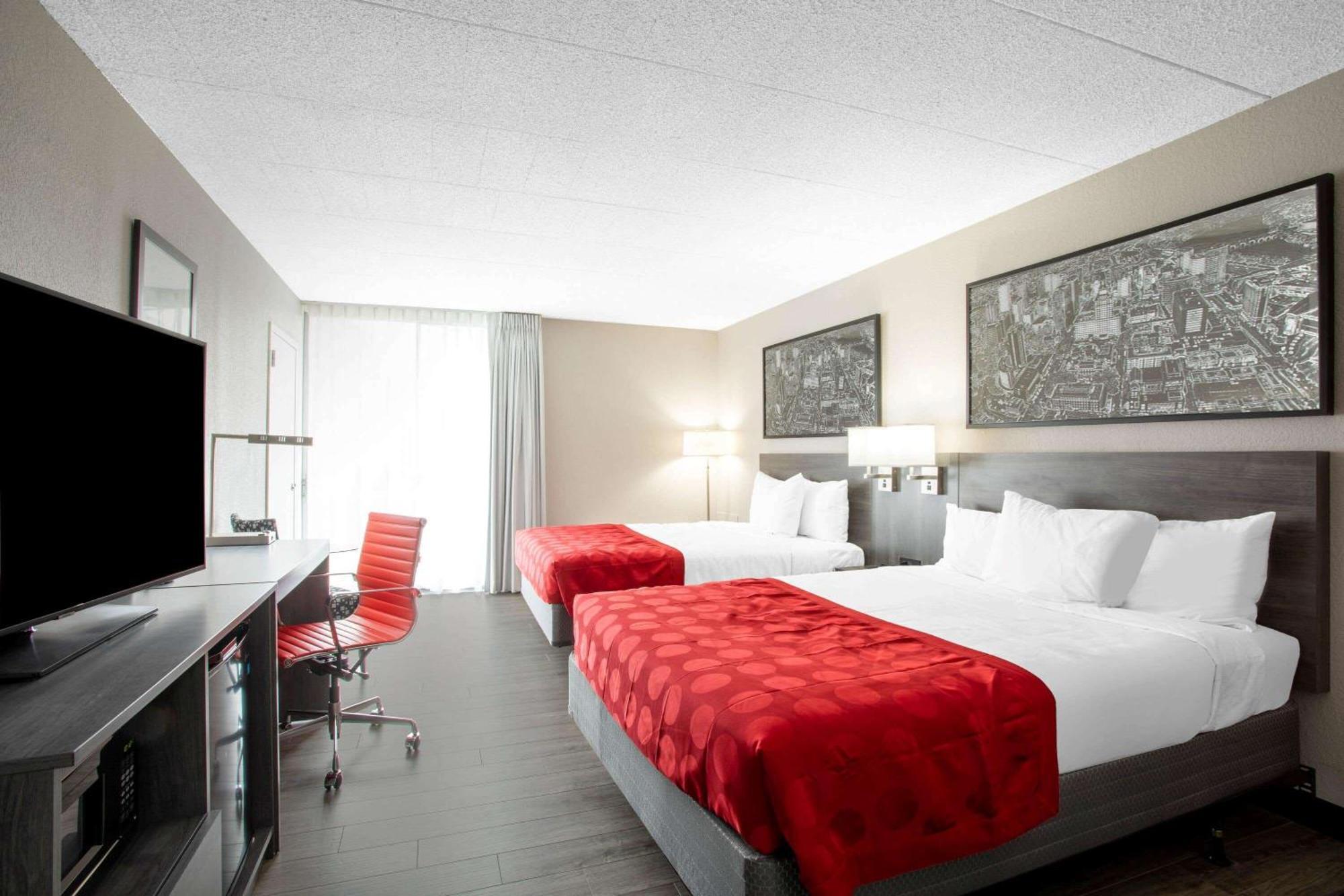 Ramada By Wyndham Hartford North - Bradley Airport Hotel Уиндзор Локс Стая снимка