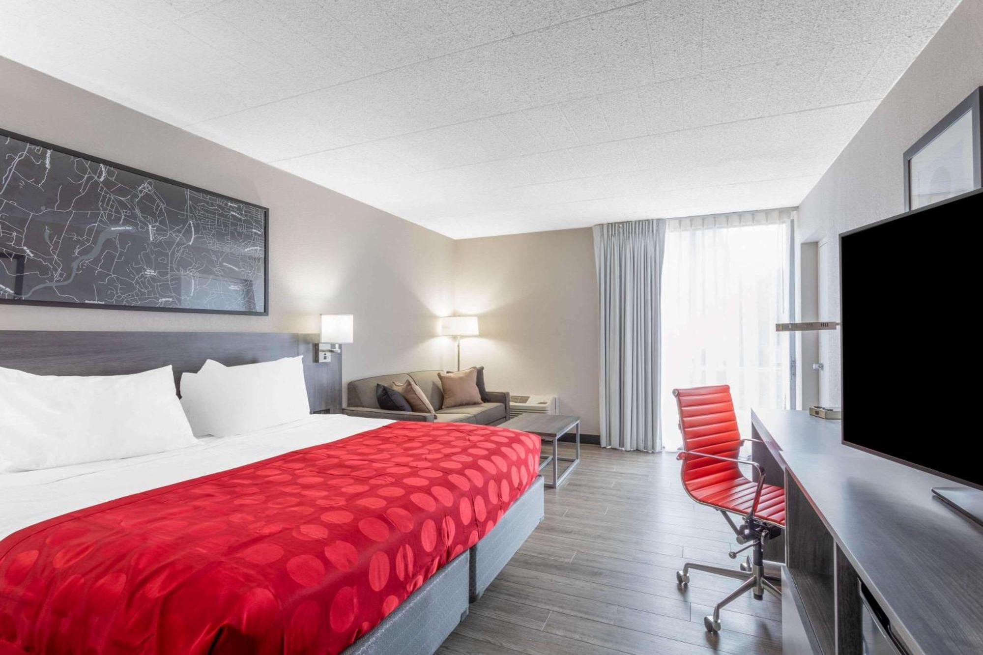 Ramada By Wyndham Hartford North - Bradley Airport Hotel Уиндзор Локс Стая снимка